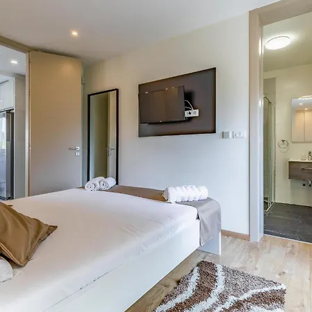 Cozy Apartment In Pula Daire *