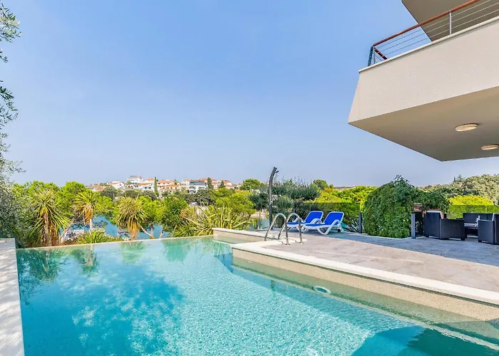 Cozy In Apartment Pula