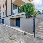 Beach Front Apartment In Pula Pula