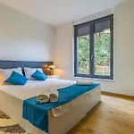 Beach Front Apartment In Pula * Pula