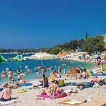 Beach Front Apartment In Pula Pula